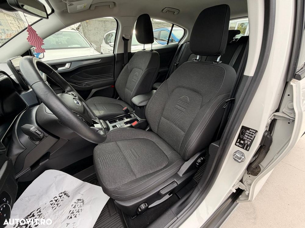 Ford Focus 1.0 EcoBoost Active Business - 21