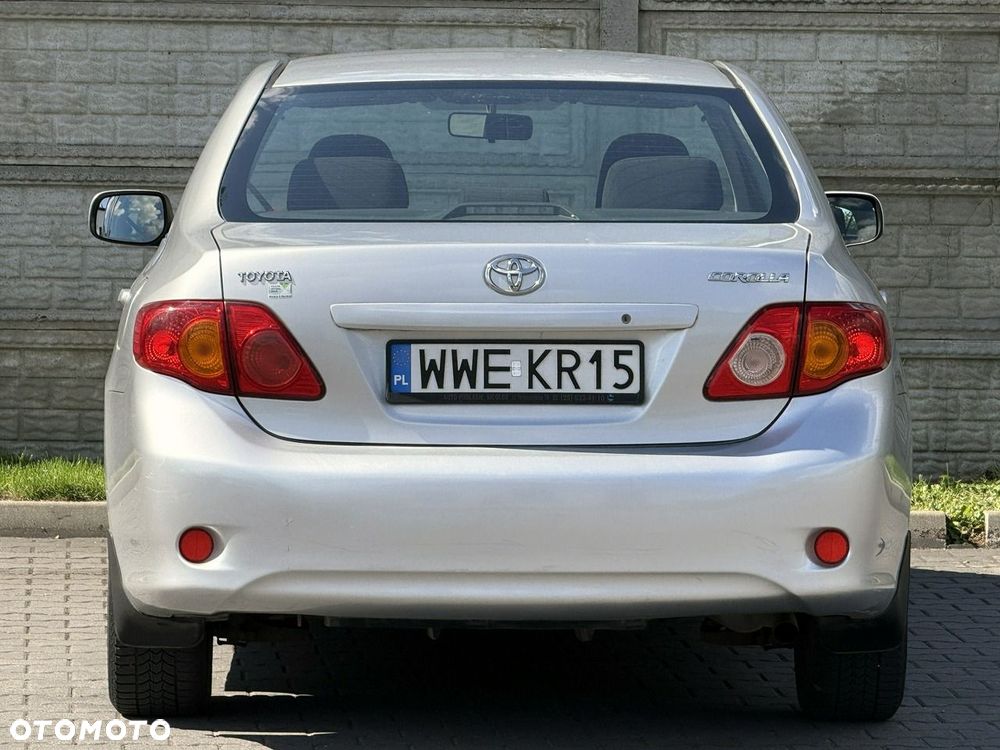 Toyota Corolla 2.0 D-4D Active - 7