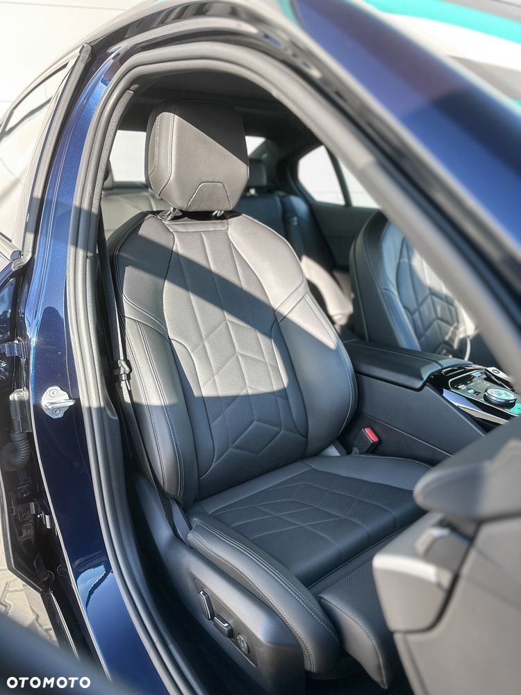 BMW i5 83.9kWh M60 xDrive - 16