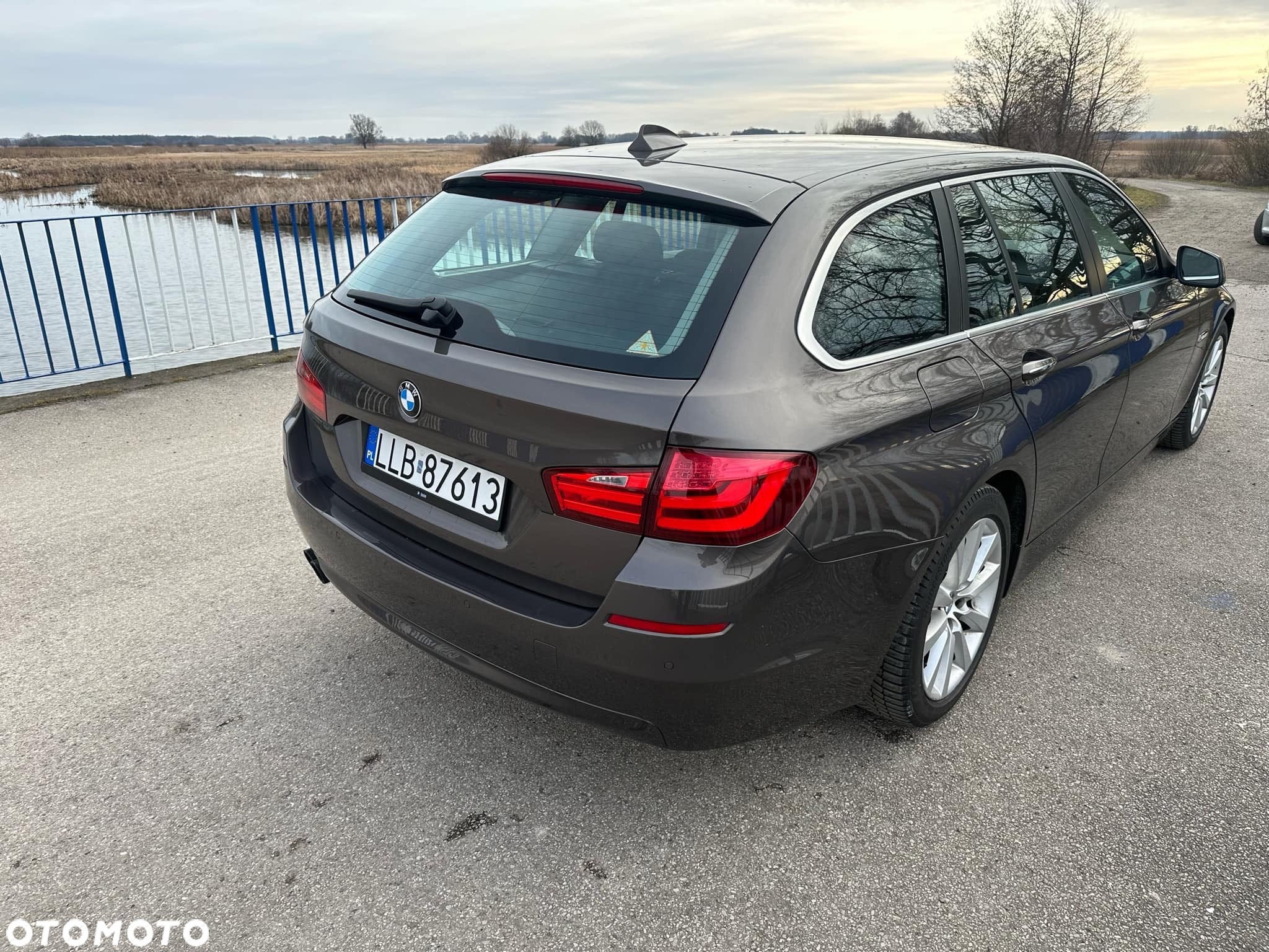 BMW Seria 5 523i Touring - 3