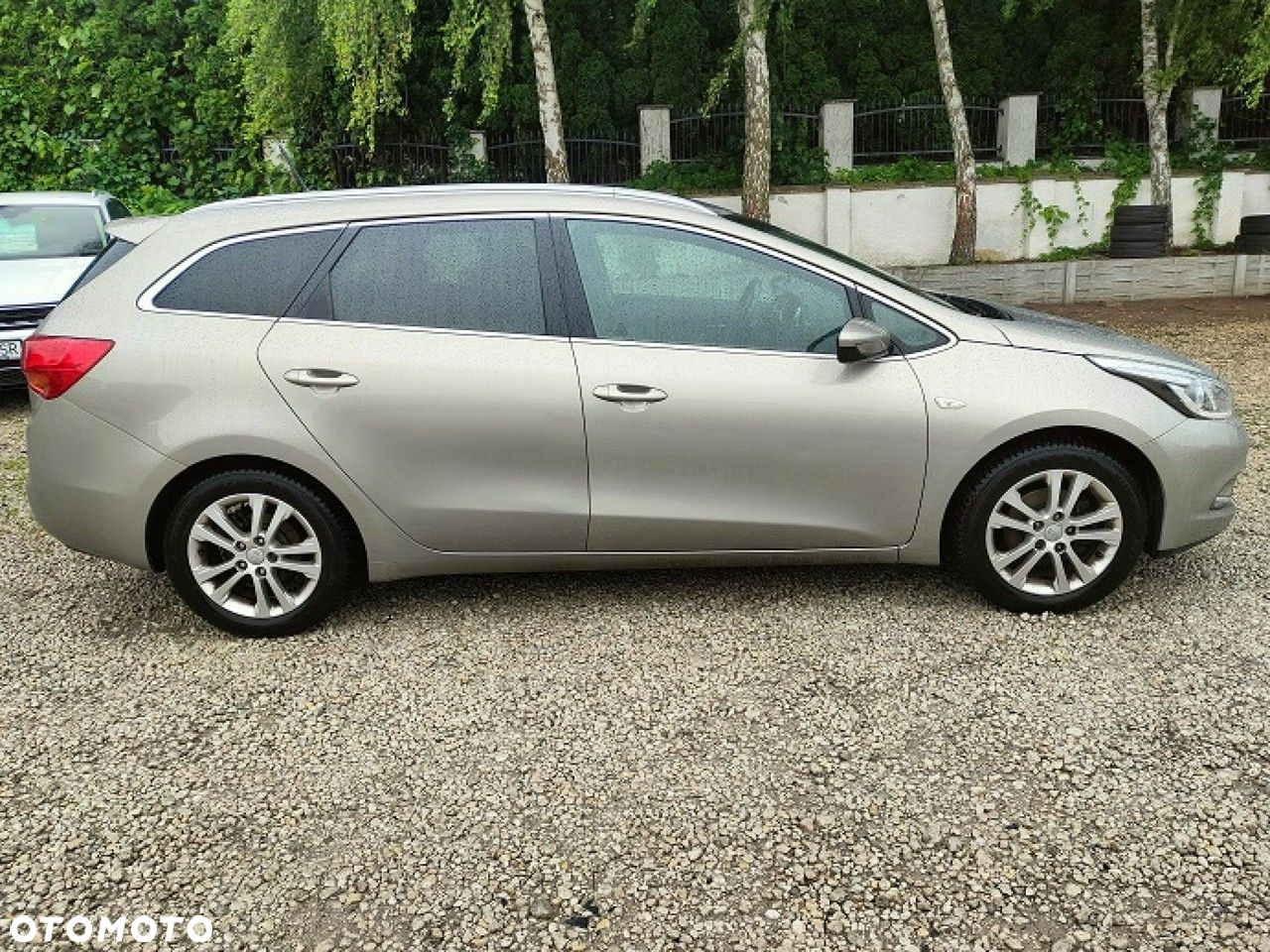 Kia Ceed - 12