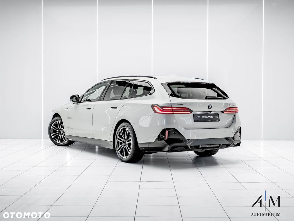 BMW Seria 5 520d xDrive Touring - 3