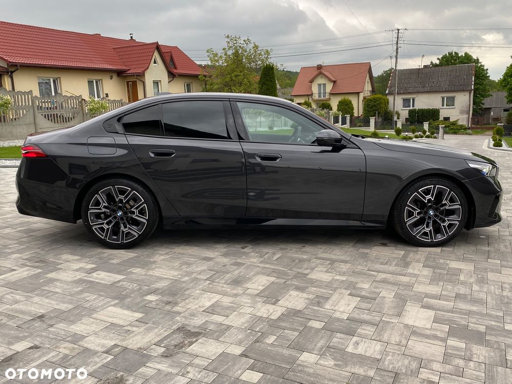 BMW Seria 5 520d xDrive - 37