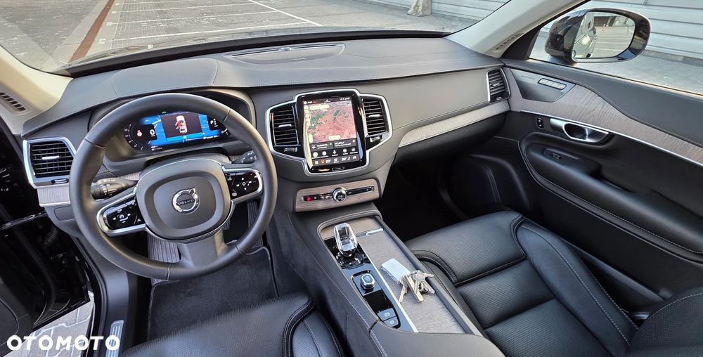 Volvo XC 90 B5 D AWD Plus Dark - 11