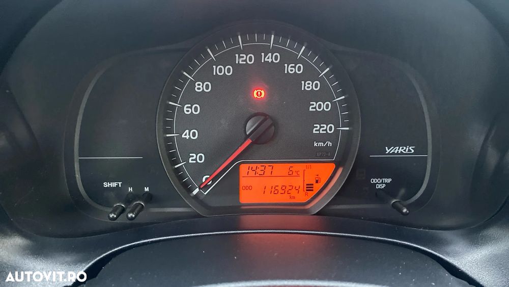 Toyota Yaris 1.3 VVT-i Terra - 10