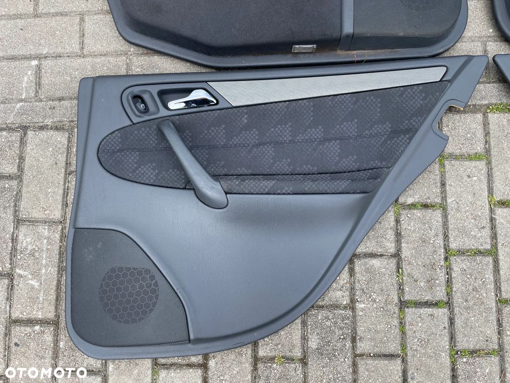 Mercedes Benz C KLASA W203 Boczki Tapicerka drzwi Komplet AVANGARDE KOMBI - 3