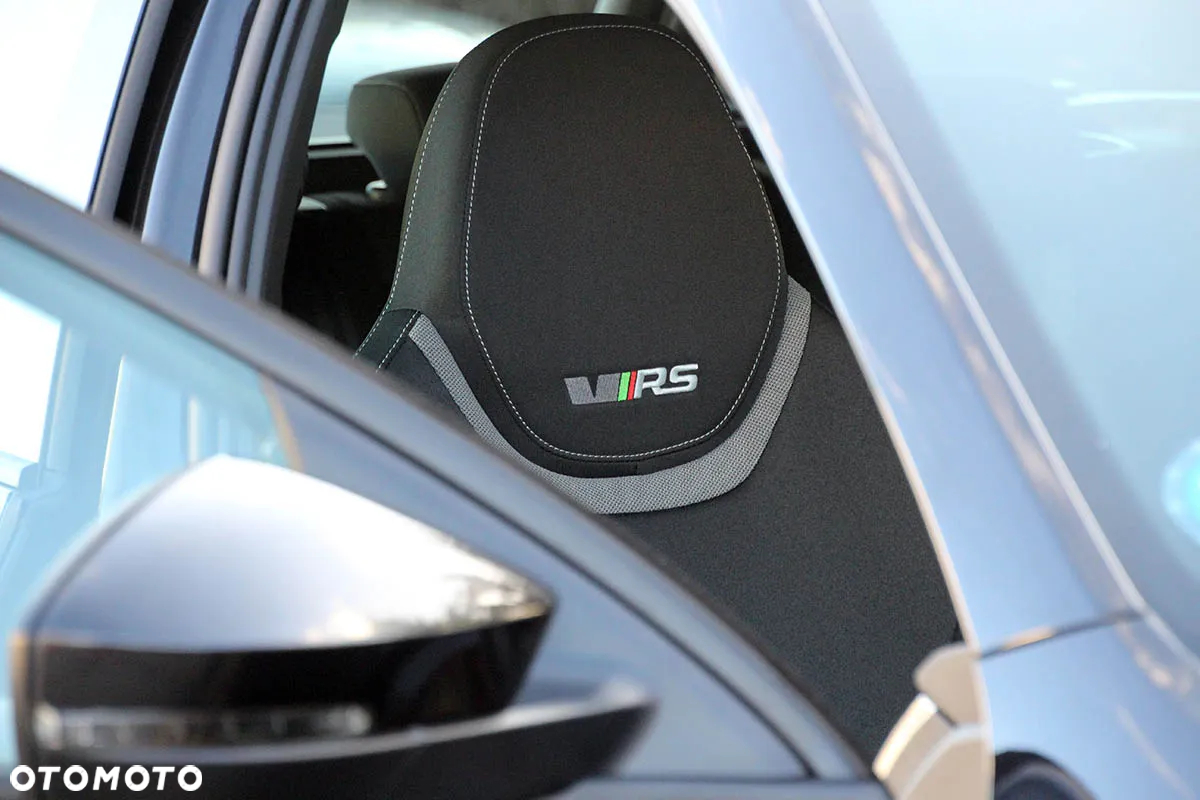 Skoda Octavia 2.0 TDI DSG RS - 32
