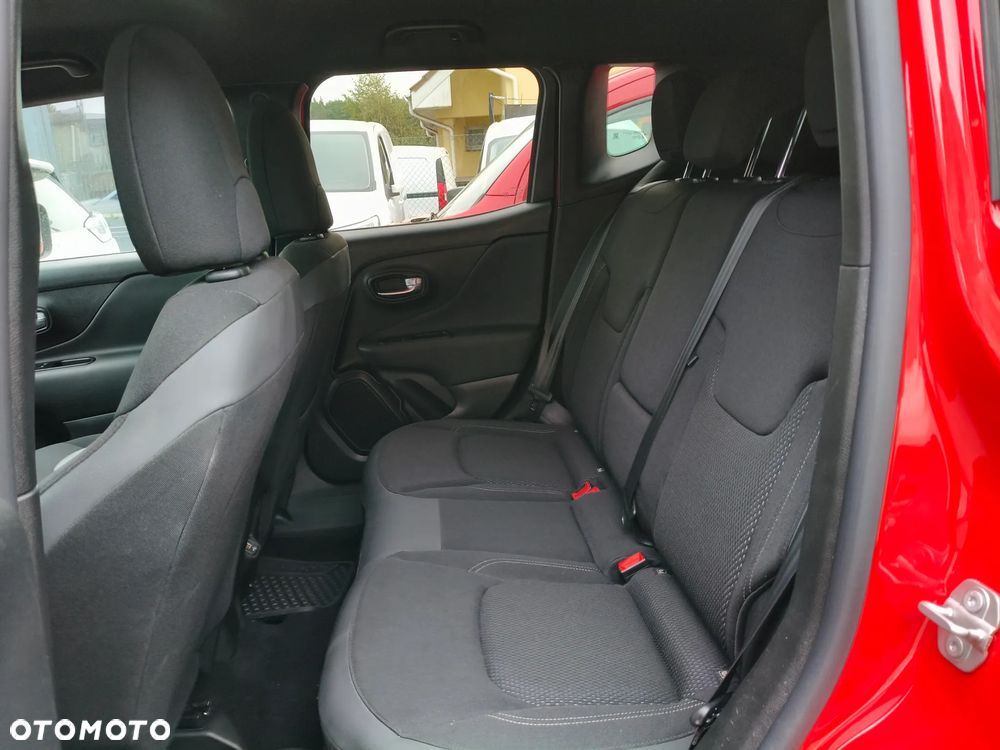 Jeep Renegade - 16