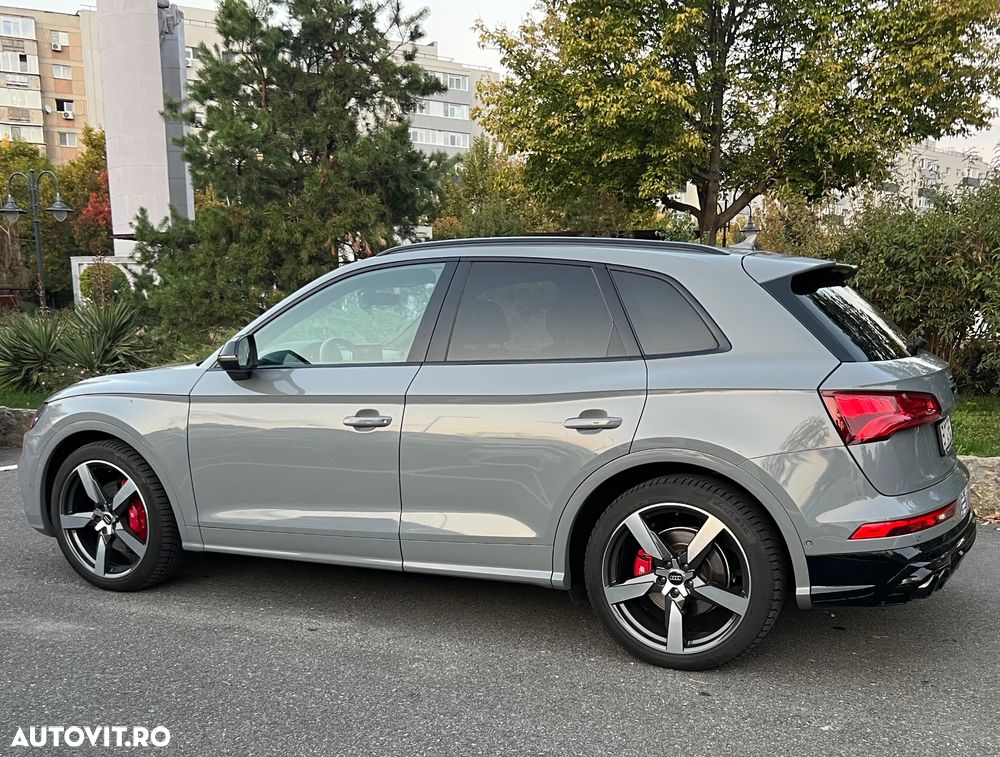 Audi SQ5 - 30