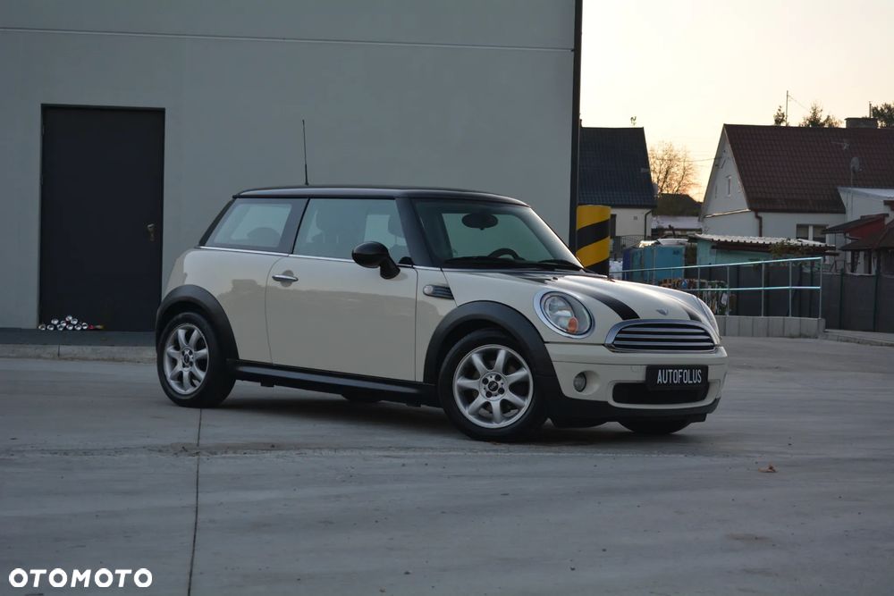 MINI Cooper Standard - 3