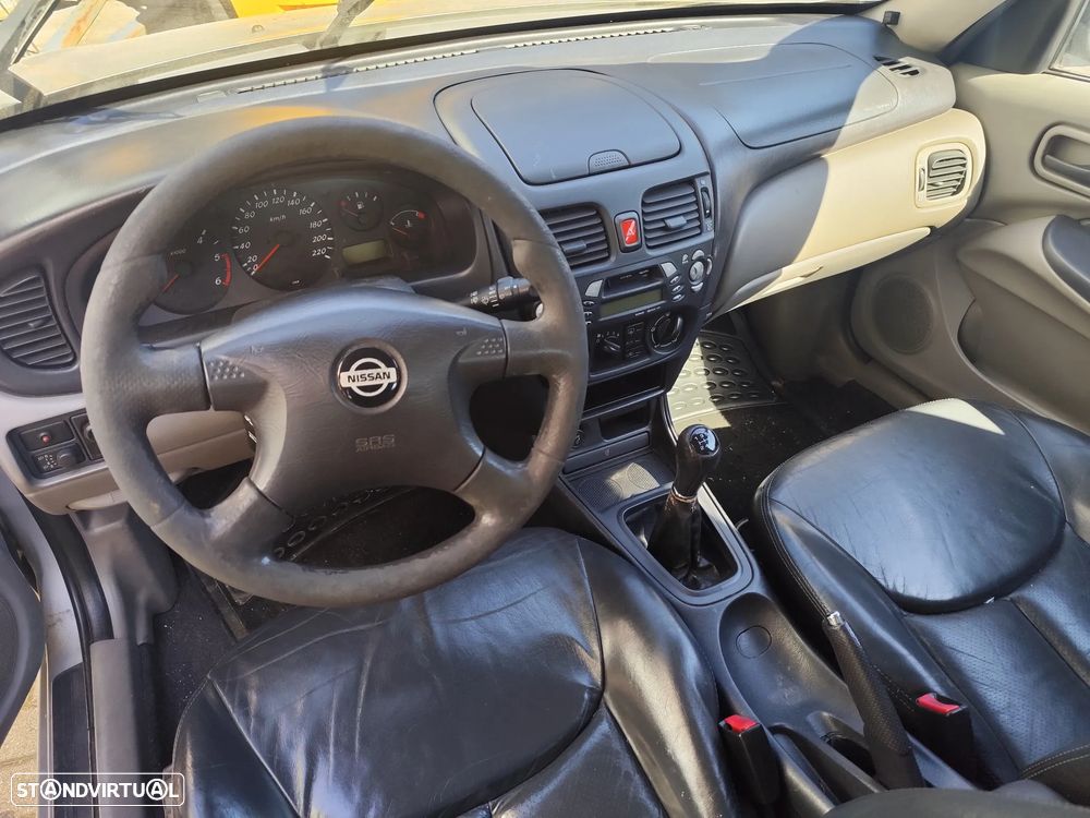 Nissan Almera 2.2 Di Sport - 8