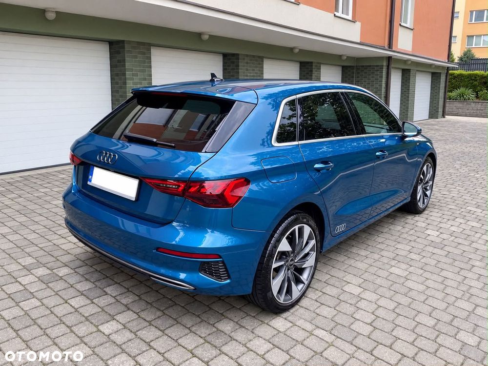 Audi A3 Sportback - 1