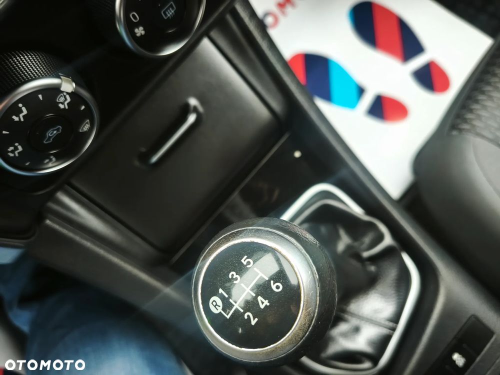 Toyota Corolla 1.6 Premium - 12