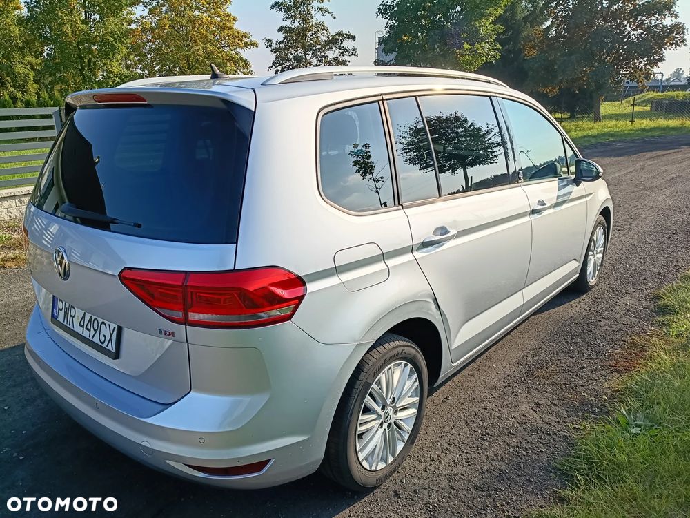 Volkswagen Touran - 3
