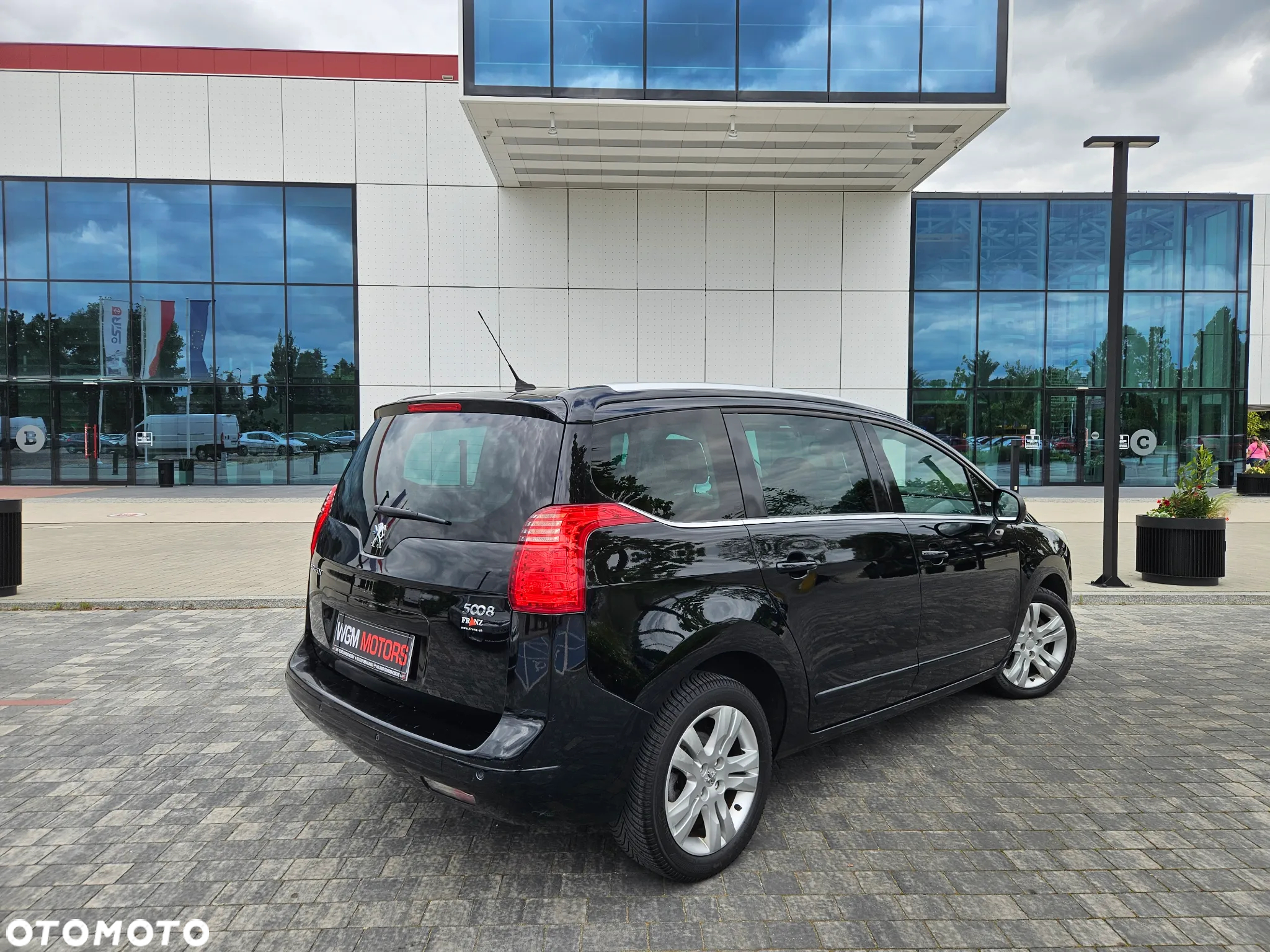 Peugeot 5008 1.6 THP Business Line 7os - 8