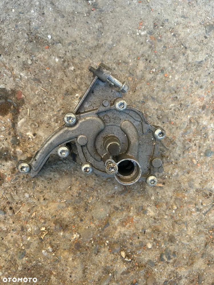 POMPA OLEJU CITROEN PEUGEOT 1.2 VTI 9673506480