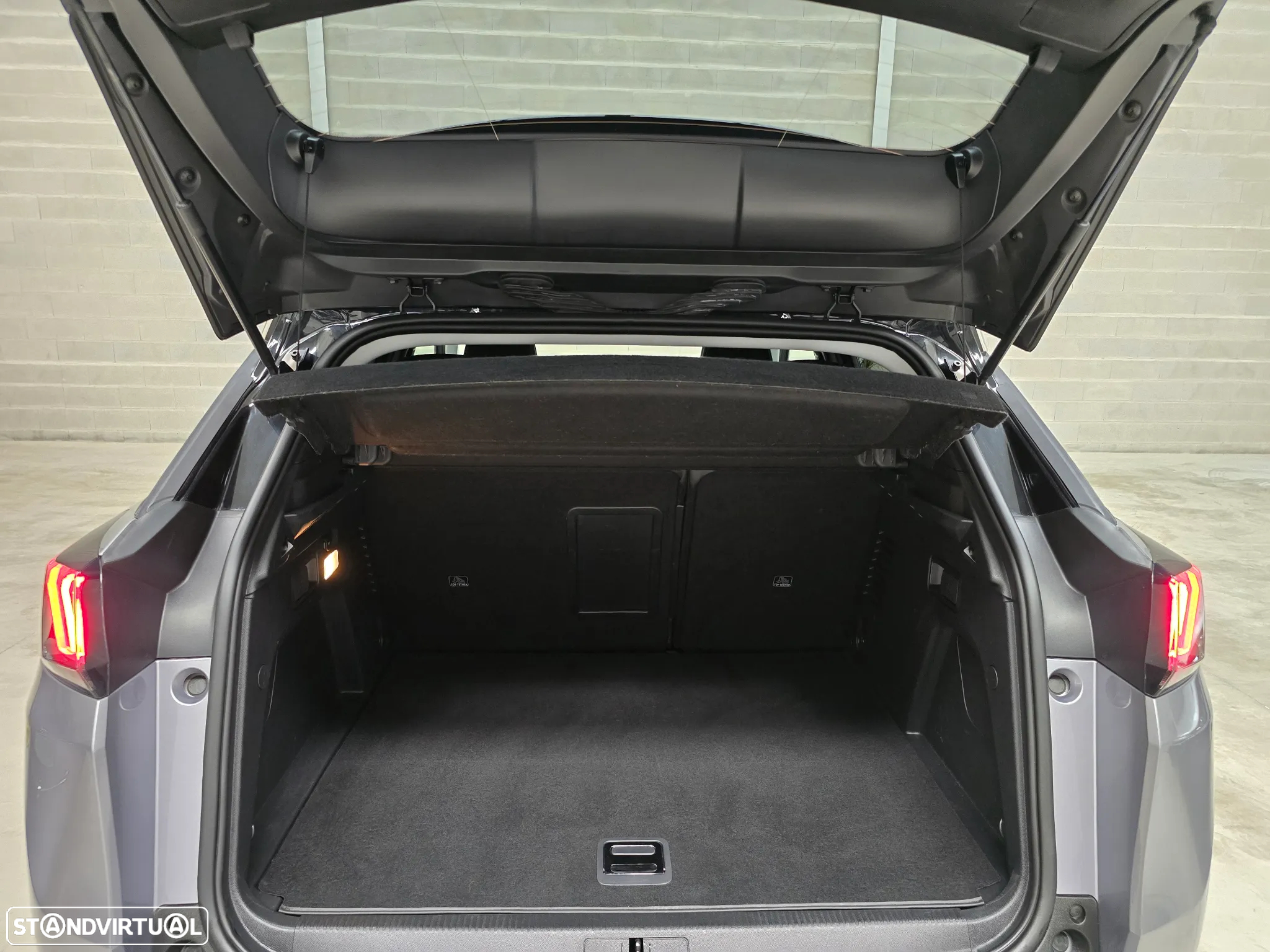 Peugeot 3008 1.6 Hybrid Allure Pack e-EAT8 - 41
