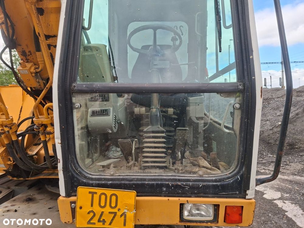 Liebherr A 900 B 4X4 - 18
