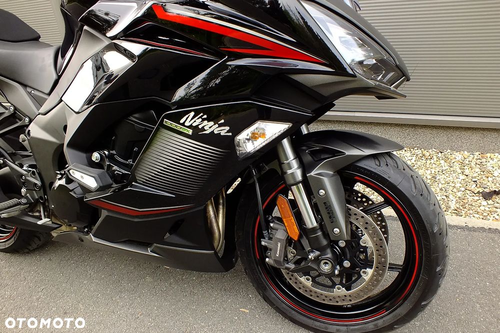 Kawasaki Ninja 1000 SX - 3