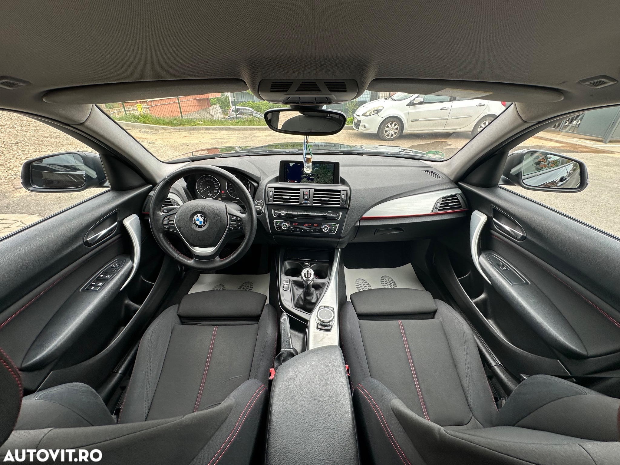 BMW Seria 1 118d Sport Line - 13
