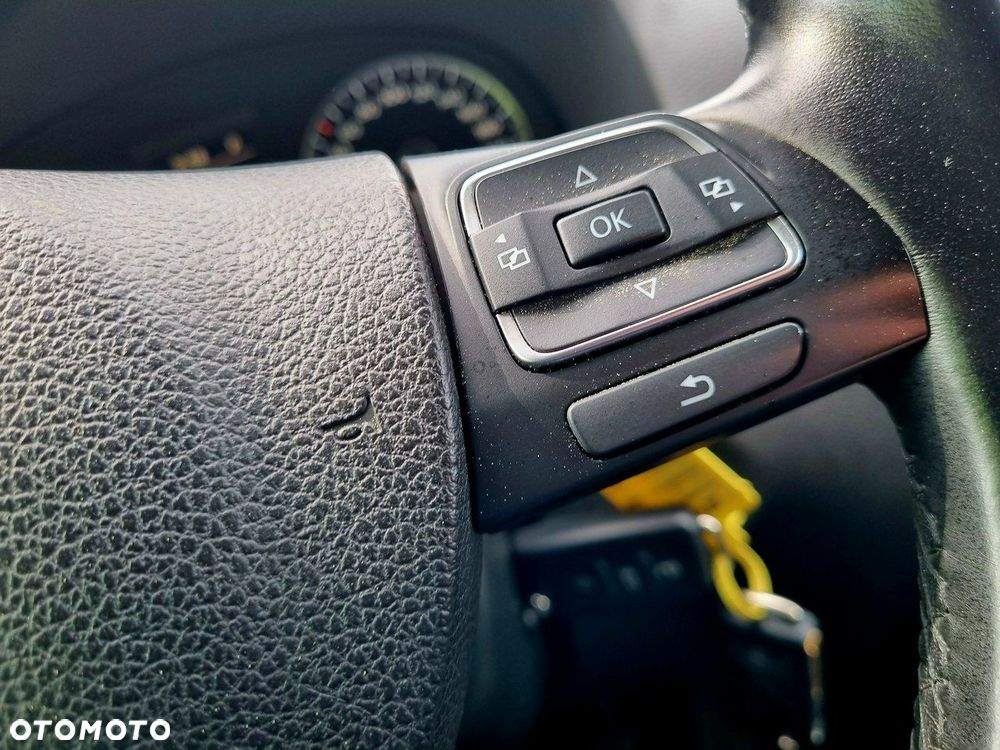 Volkswagen Touran 2.0 TDI DPF DSG Comfortline - 16