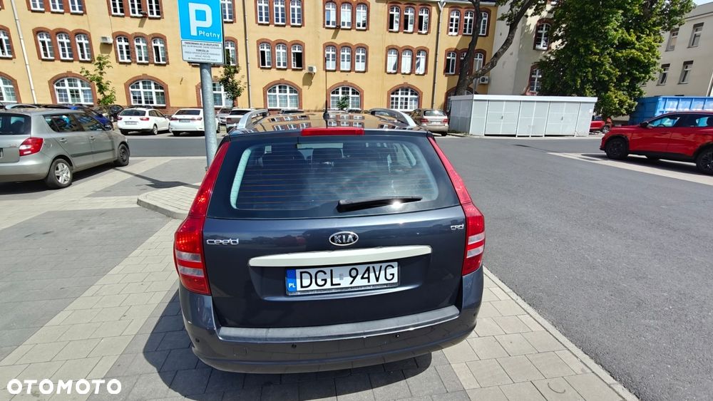 Kia Ceed - 4