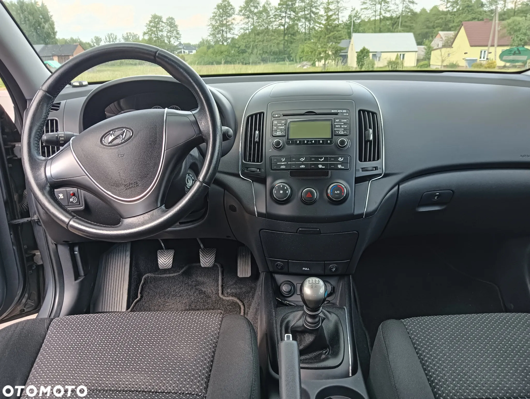 Hyundai i30 1.4 Base + - 14