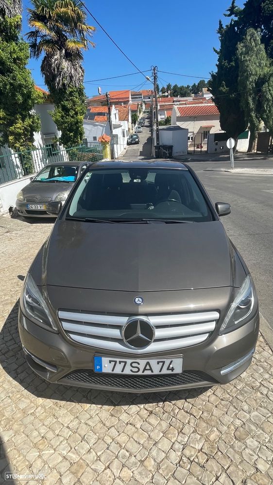 Mercedes-Benz B 200 CDI (BlueEFFICIENCY) - 2