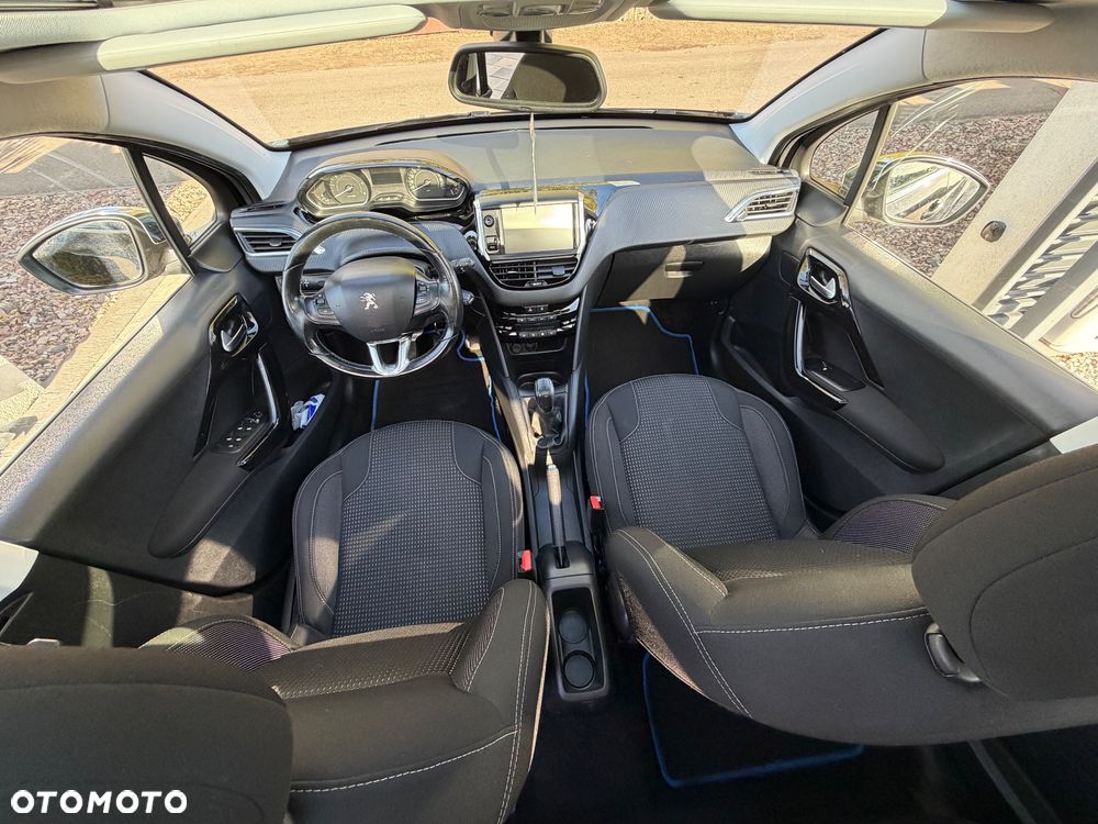 Peugeot 208 1.6 BlueHDi Allure S&S - 19