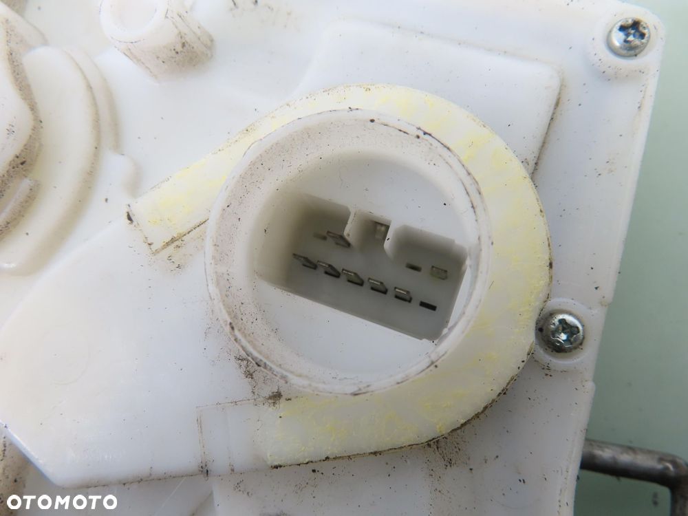 ZAMEK PRAWY PRZEDNI SUZUKI SWIFT IV 7 PIN - 5