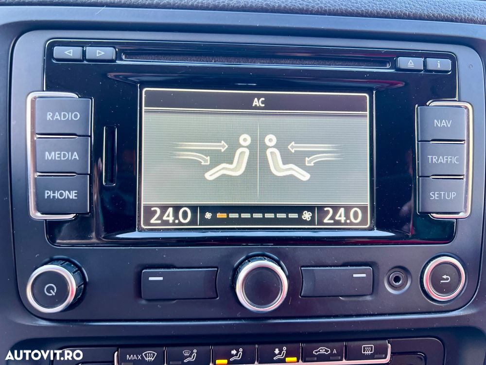 Volkswagen Jetta - 11