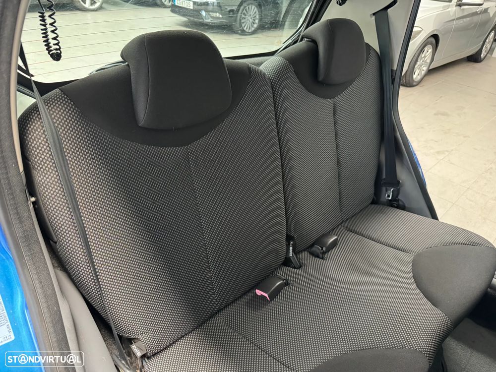 Toyota Aygo CoolBlue - 19