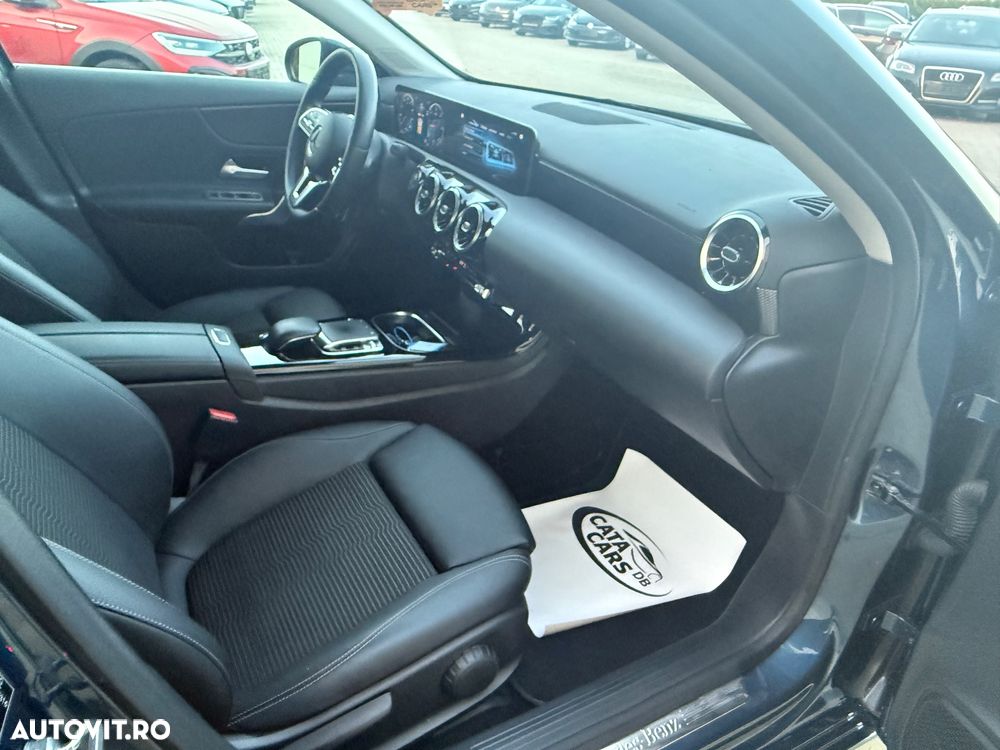 Mercedes-Benz A 180 d Sedan Aut. - 24