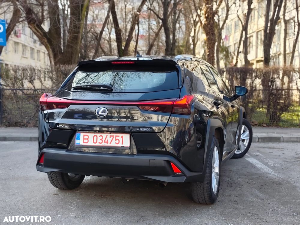 Lexus UX 250h E-FOUR Business - 5