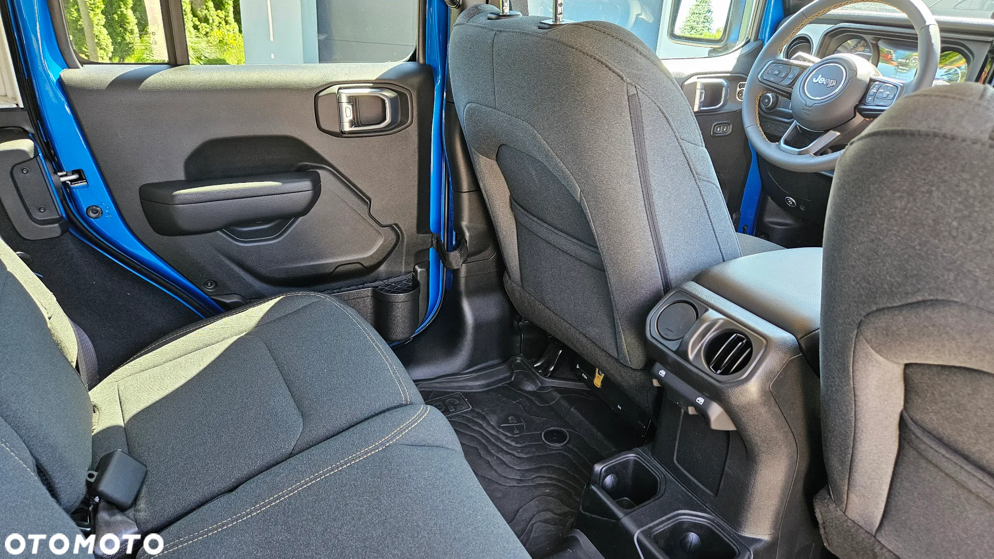 Jeep Wrangler - 30