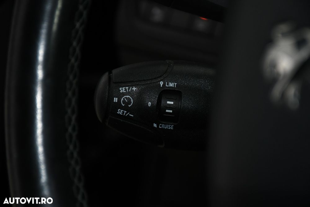 Peugeot 2008 PureTech 110 Stop&Start Crossway - 23