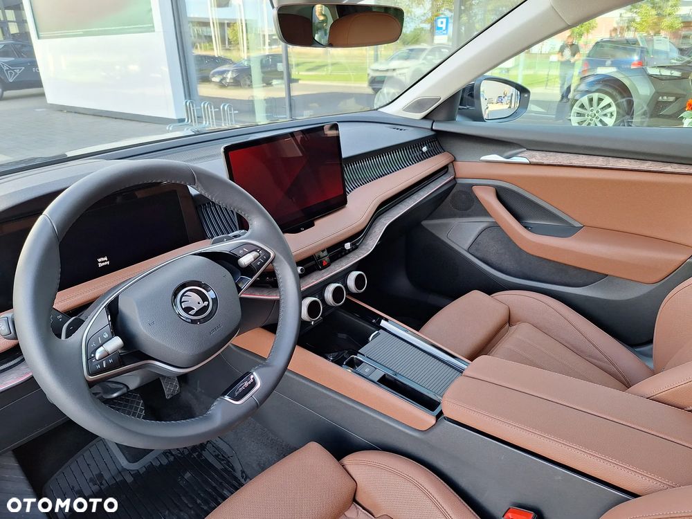 Skoda Superb 2.0 TDI SCR 4x4 L&K DSG - 9