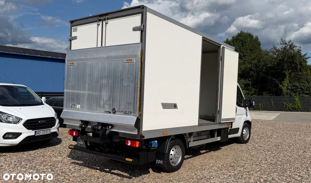 Fiat DUCATO 2.3 MultiJet 150KM Euro-6 IZOTERMA WINDA PALFINGER UDT do 2028r Poduszki zawieszenia tył pneumatyczne! + Kompresor DMC:3.5t Ładowność 950kg KONTENER DRZWI tył Skrzydłowe + Drzwi BOCZNE Spoiler - Owiewki boczne kabiny TUV Thuringen ISO , Tempomat, Klimatronik i więcej.. - 41