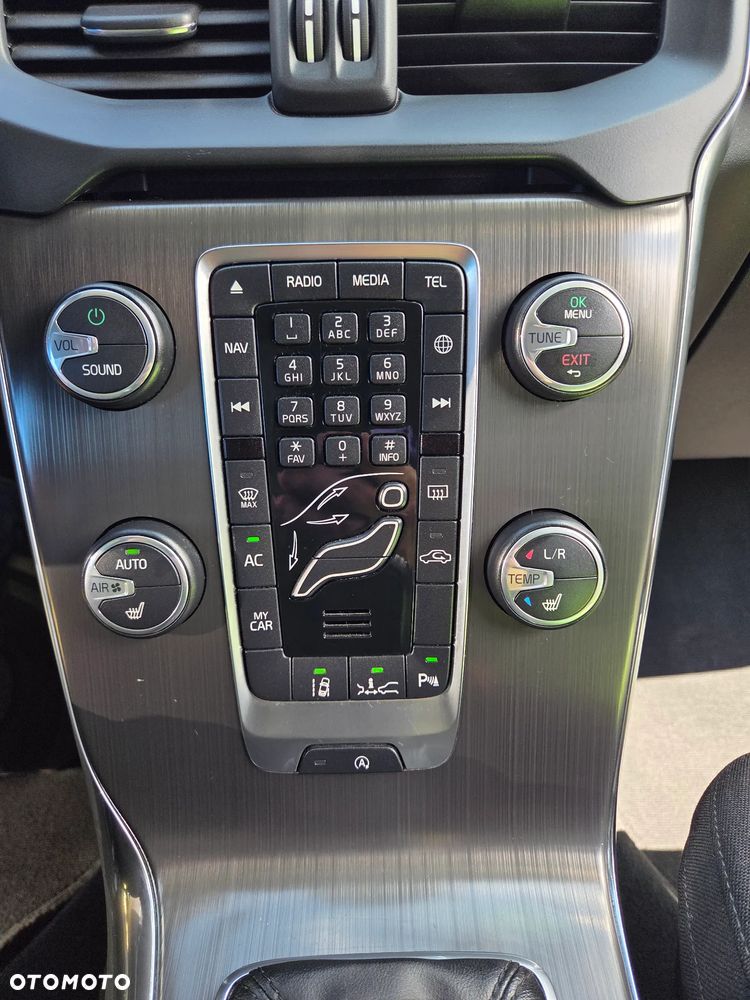 Volvo V40 D2 Momentum - 5