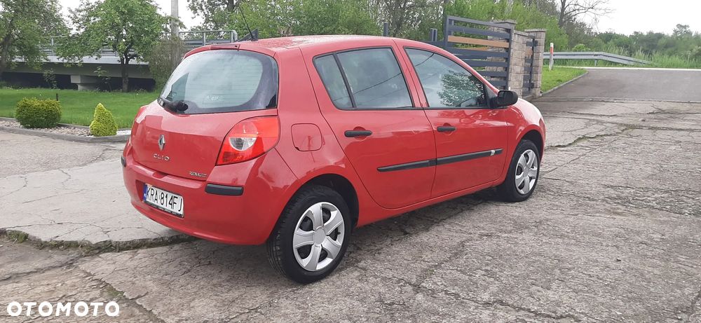 Renault Clio - 14