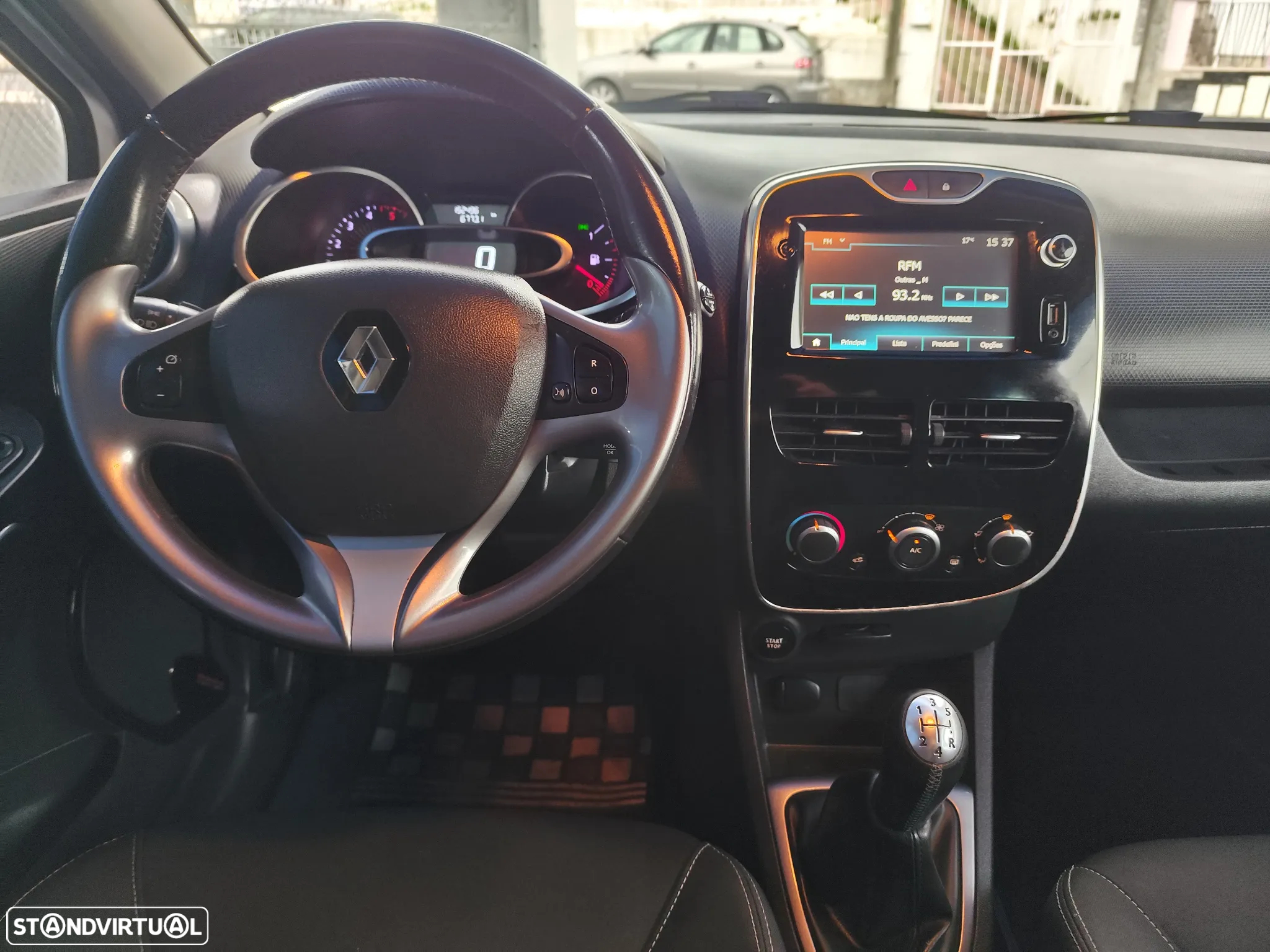 Renault Clio Sport Tourer 1.5 dCi Limited - 25