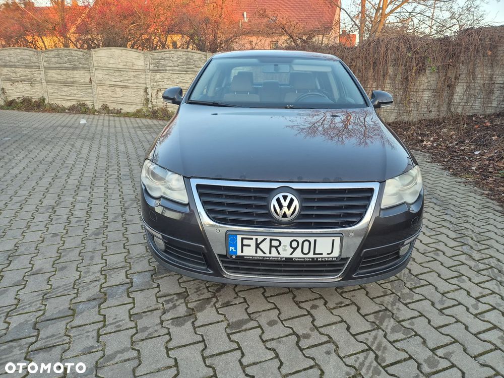 Volkswagen Passat 2.0 TDI DPF Highline - 21