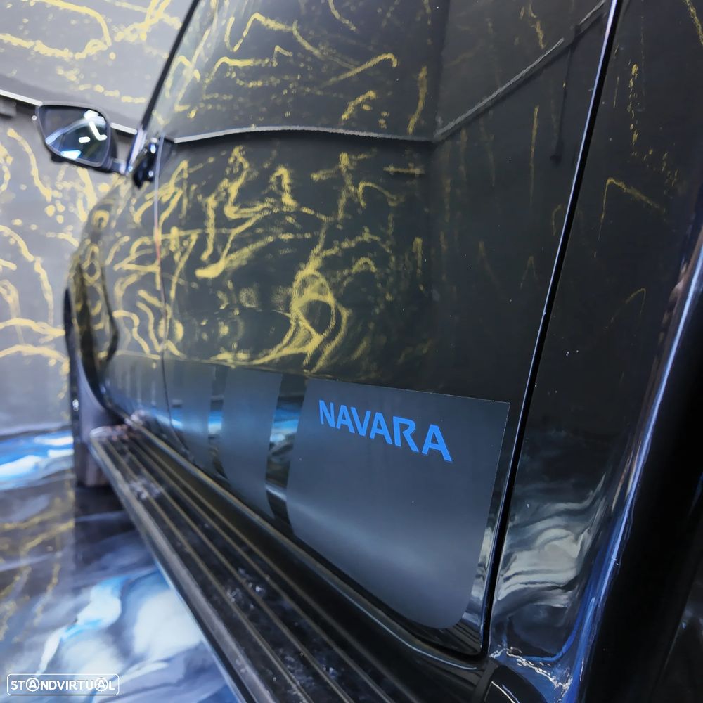 Nissan Navara 2.3 dCi CD 4WD N-Guard Azul Auto - 16