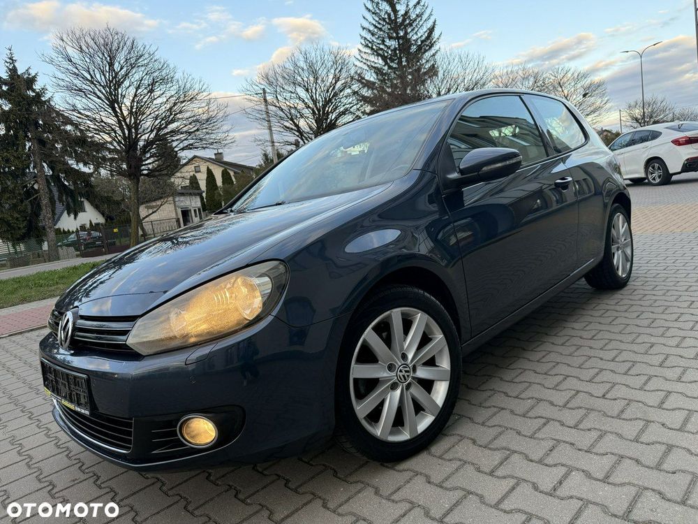Volkswagen Golf - 1