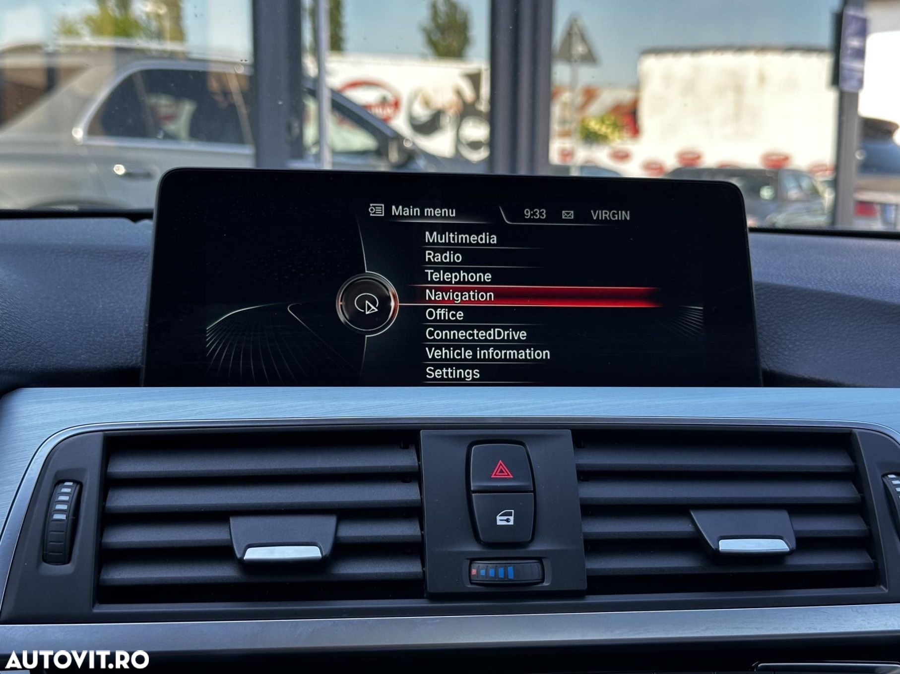 BMW Seria 3 320i Aut. Sport Line - 13
