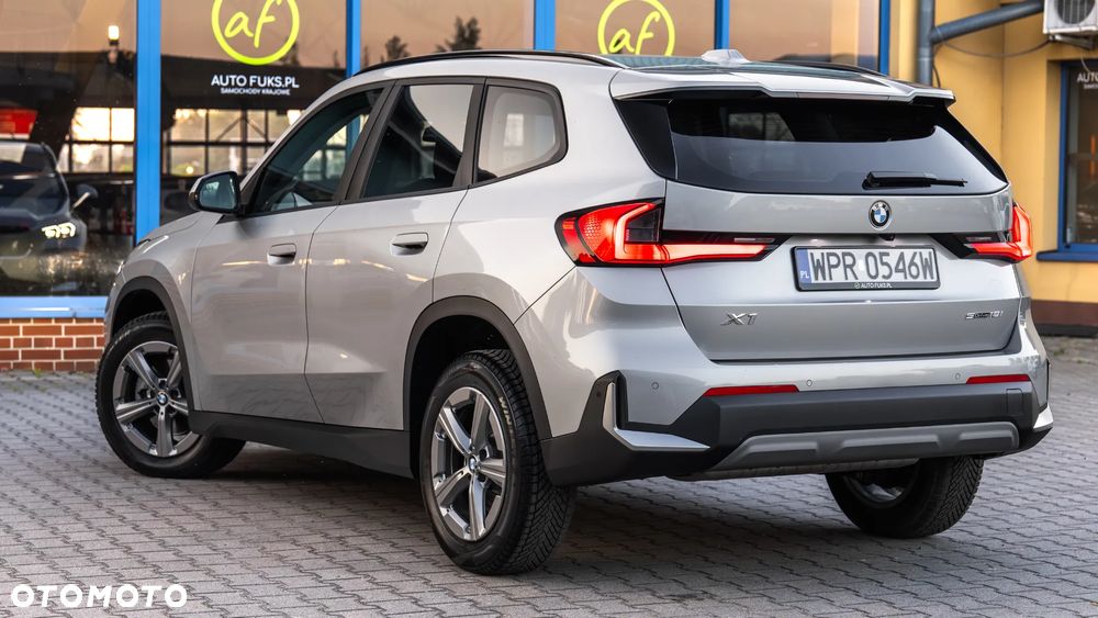 BMW X1 sDrive18i - 8
