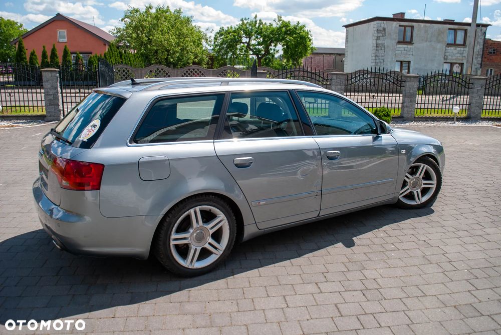 Audi A4 Avant 2.0 TDI DPF quattro - 9