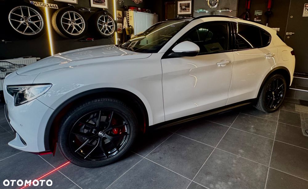 Alfa Romeo Stelvio 2.0 Turbo Executive Q4 - 12