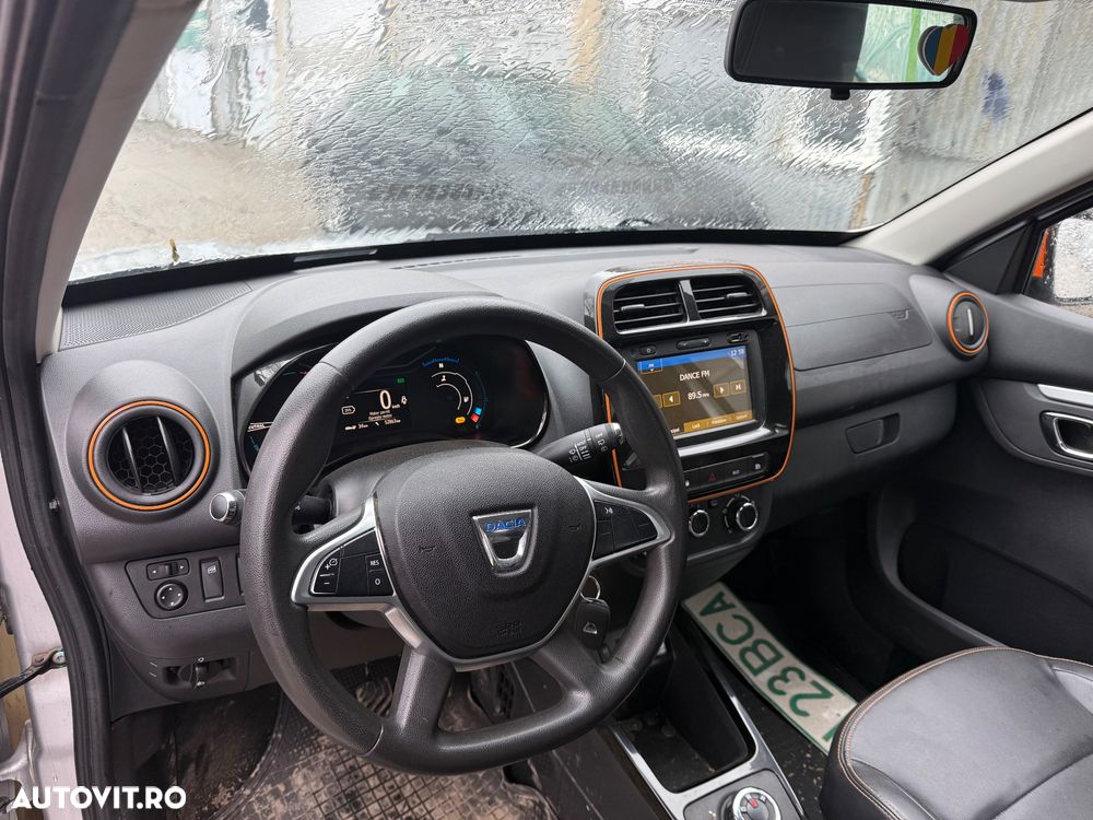 Dacia Spring Expression - 6