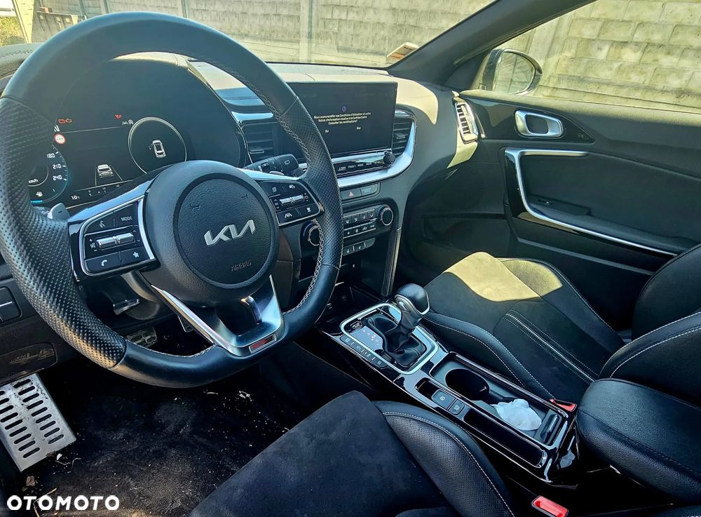 Kia Ceed 1.6 CRDi (48V Mild-Hybrid) DCT7 GT Line - 8